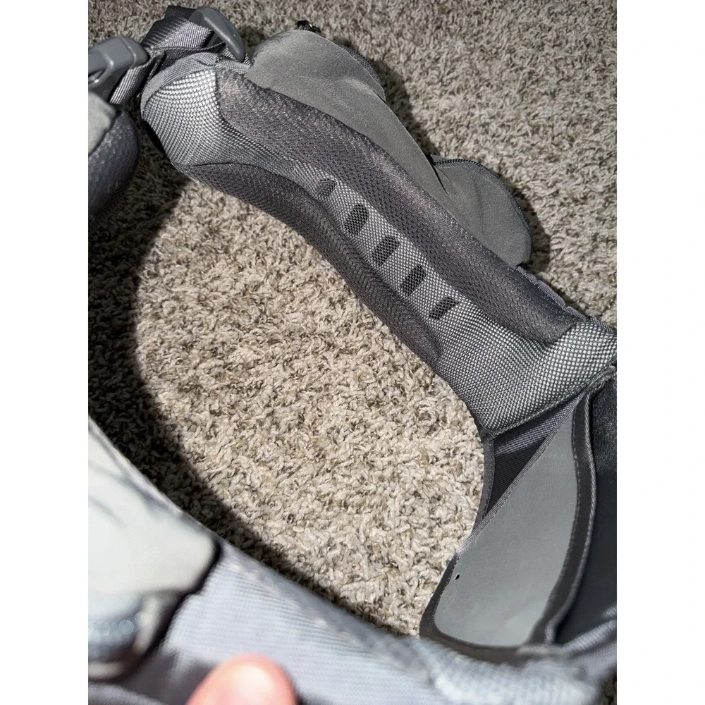 REI Hip Belt Women's M Backpacking Gray BRAND NEW